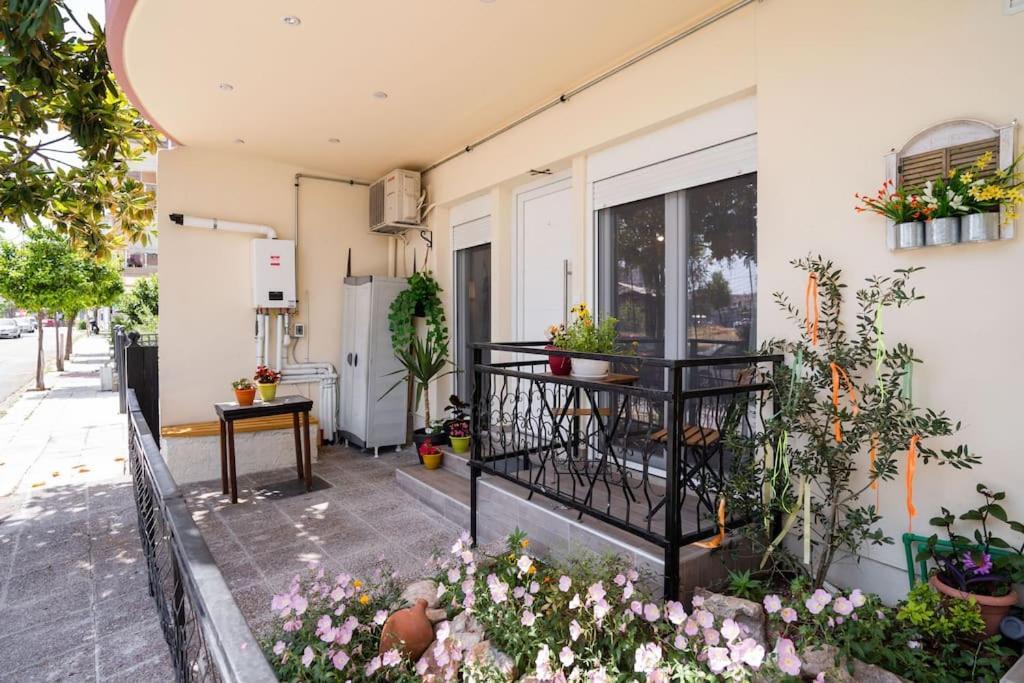 Elenis Cozy Apartment Larissa Exterior photo